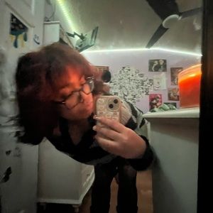 Meet your Posher, Valentina